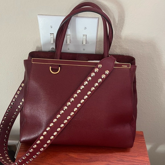 Perfect Condition Fendi 2 Jours Bag-Authentic - Picture 1 of 10